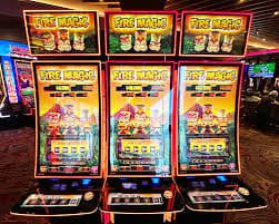 Pemain menikmati Live Casino dengan dealer nyata di platform hao78